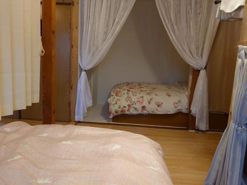 Otaru Guest House Tarune Екстер'єр фото